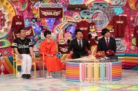 （左から）博多華丸、波瑠、雨上がり決死隊。(c)テレビ朝日