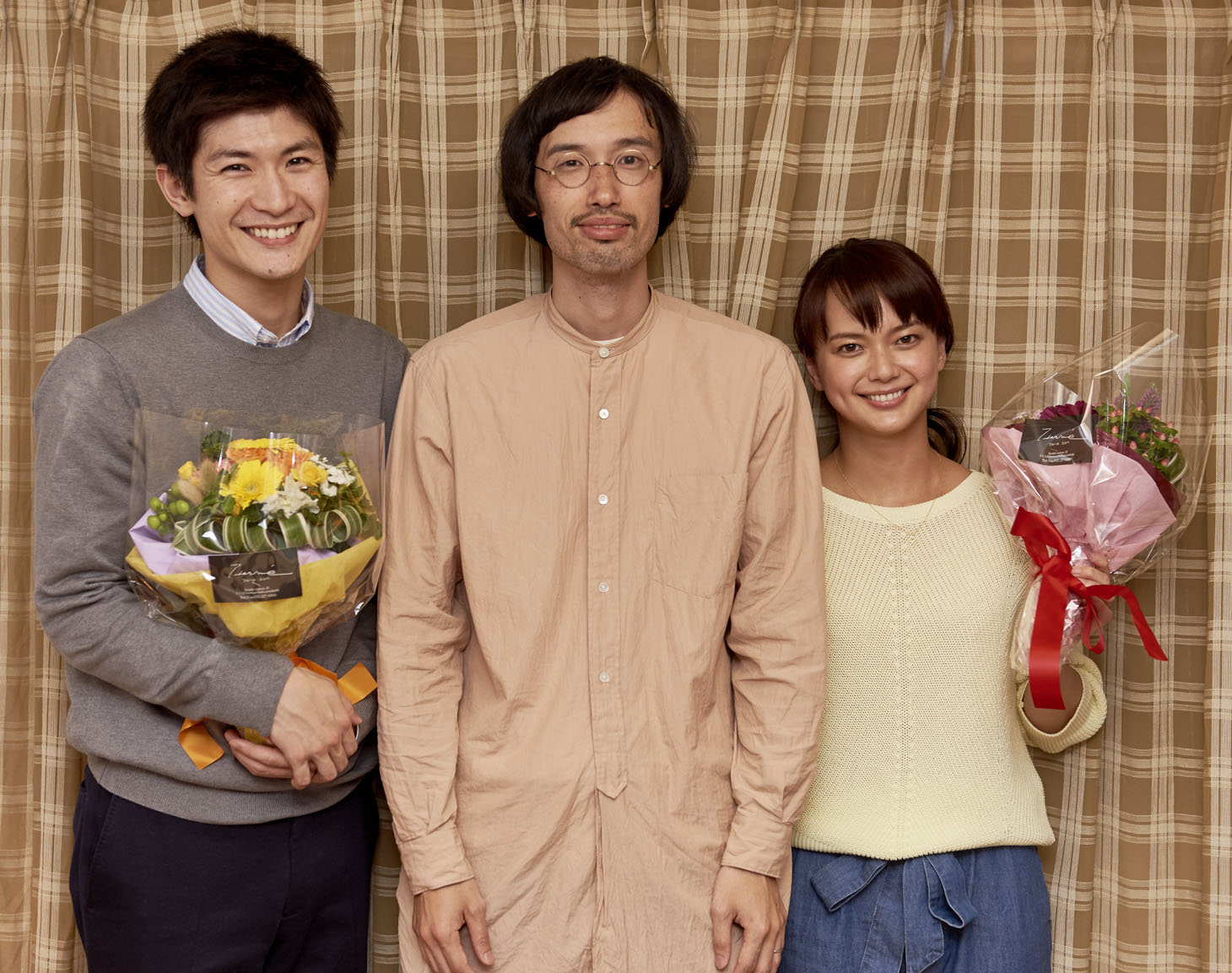 左から三浦春馬、今泉力哉監督、多部未華子。