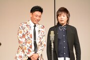 前年度優勝者としてネタを披露したゴールドハンマー。