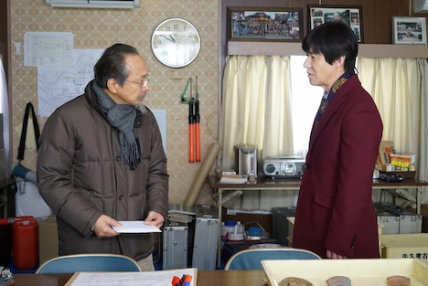 （左から）小日向文世、内村光良。(c)フジテレビ