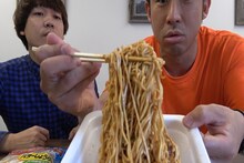 「チーモンチョーチュウチャンネル」で公開される動画のワンシーン。