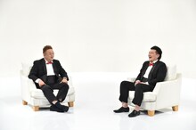 「行けるトコまで接近中」MCのサンドウィッチマン。(c)テレビ朝日