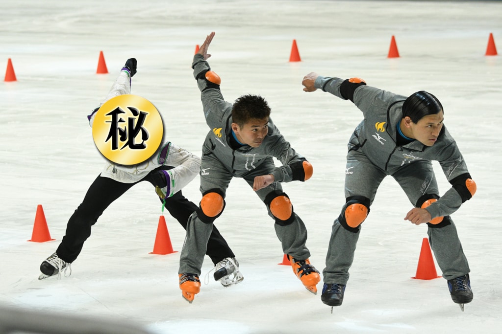 「炎の体育会TVSP」で「100秒間でぴったりゴールパシュート対決」に臨む、オードリー春日（右）、勝俣州和（中央）ら。(c)TBS