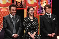 さまぁ～ずと優香（中央）。(c)テレビ朝日