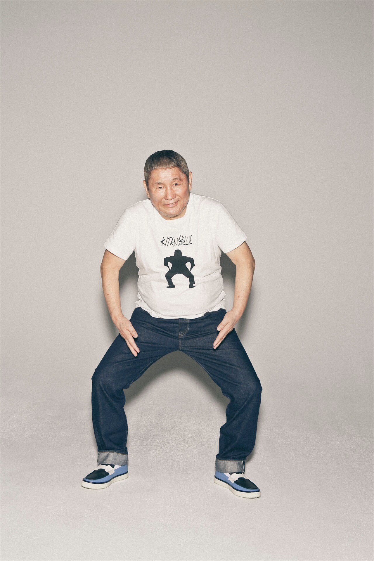 ビートたけしがプロデュースする新アパレルブランド「KITANOBLUE」オフィシャル写真。(c)KITANOBLUE