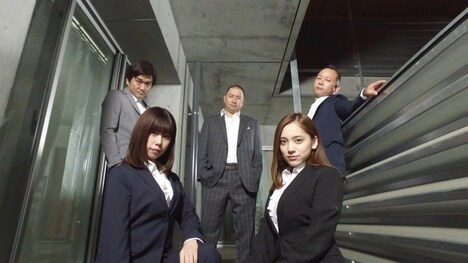 再現ドラマの出演者たち。(c)テレビ朝日