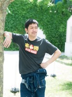 「smarby」内のムーディ勝山登場カット。