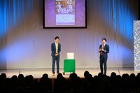 「ネイビーズアフロ単独ライブ いとをかし2018～皐月～」エンディングの様子。