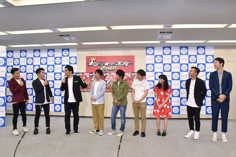 （左から）ジャングルポケット、さらば青春の光、パーパー、かまいたち。