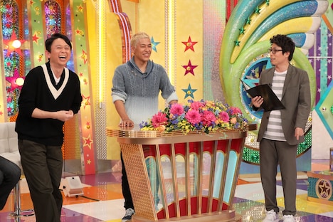 ロンドンブーツ1号2号と有吉弘行（左）。(c)テレビ朝日