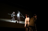 コント「数字泥棒」のワンシーン。