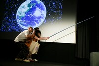 「テクノコントvol.1 メロー・イエロー・マジック・オーケストラ mellow Yellow Magic Orchestra」のワンシーン。