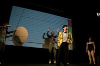 コント「金ちゃんの仮想通貨大賞」のワンシーン。