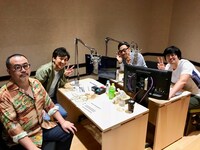 副音声収録に臨んだ東京03とオークラ（左）。