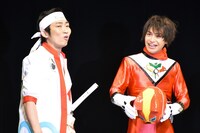 （左から）NON STYLE石田、小澤亮太。