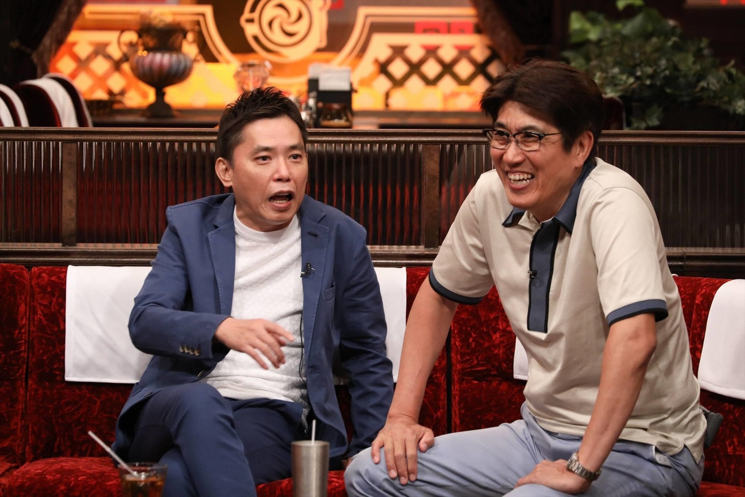 （左から）爆笑問題・太田、石橋貴明。(c)フジテレビ