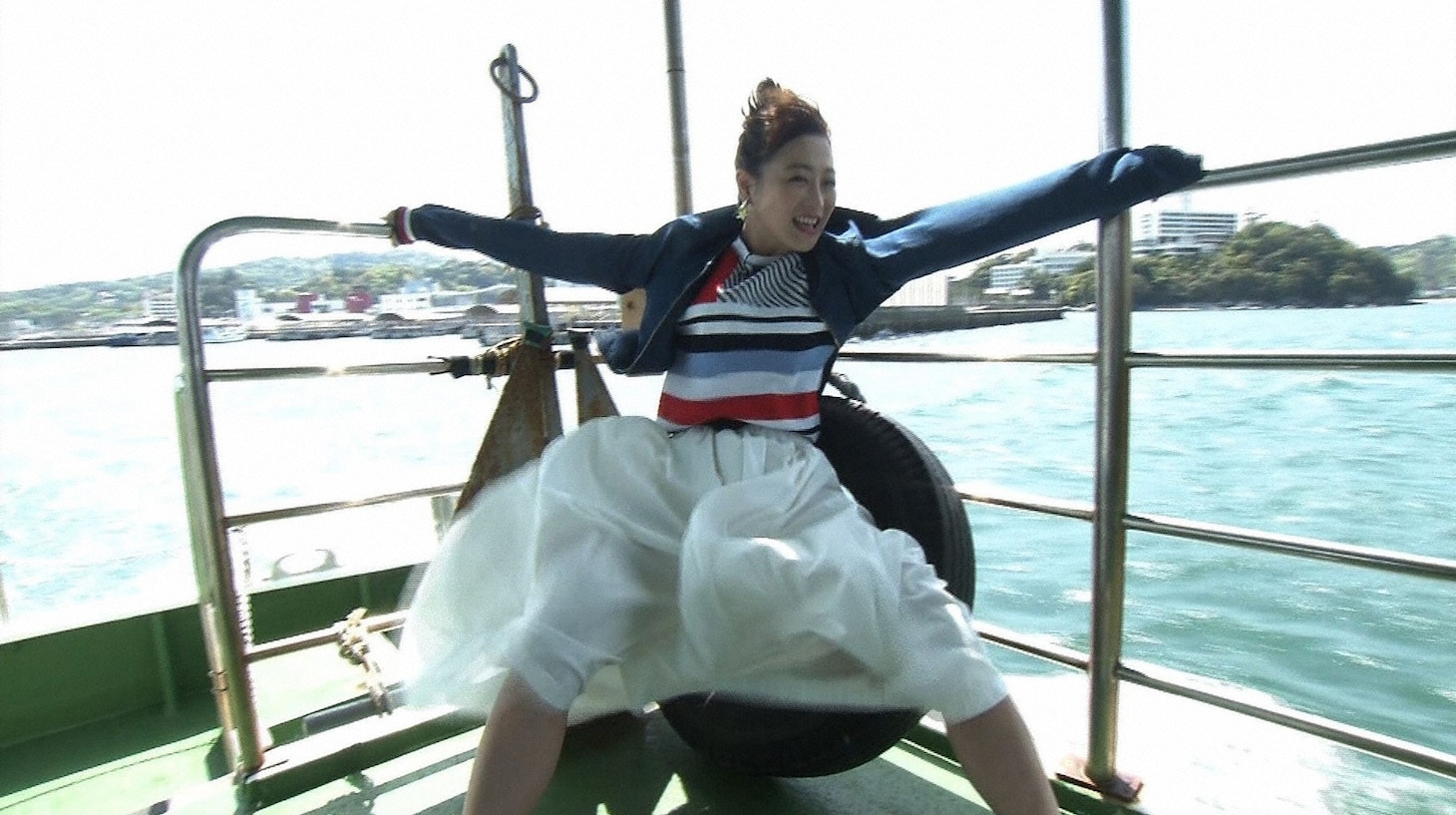 鈴木奈々 (c)ABC