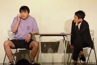 磁石・佐々木（左）とダブルブッキング川元（右）の「みんな大好きーず」。