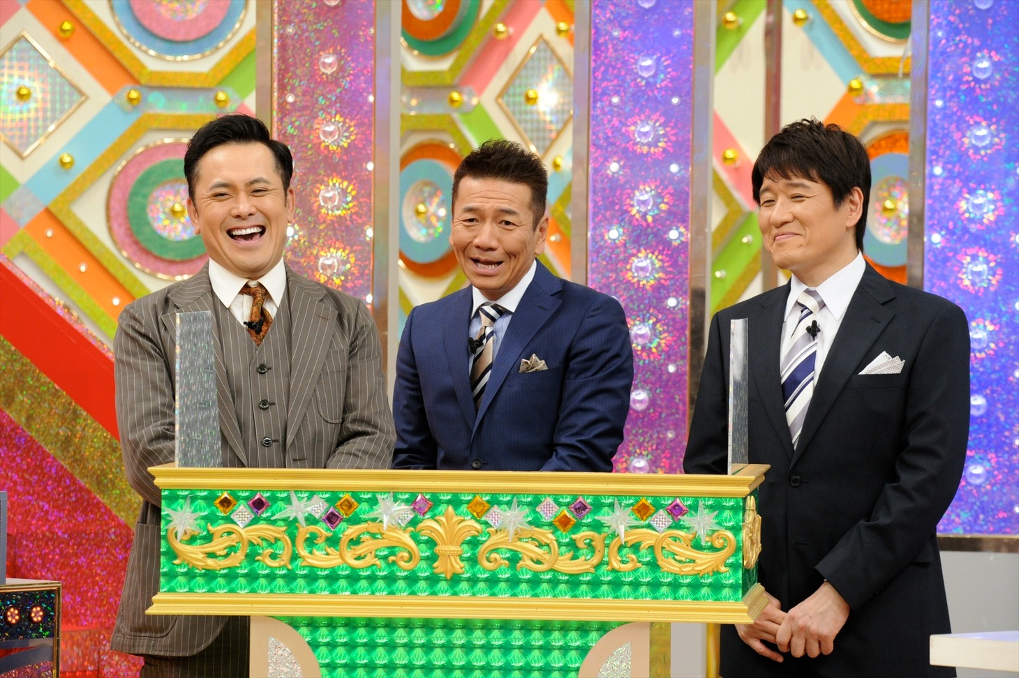 （左から）くりぃむしちゅー、林修。(c)テレビ朝日