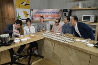 「タモリ倶楽部」の「レトルトカレーが30種超え！ 無印良品 カレー王国の謎」のワンシーン。(c)テレビ朝日