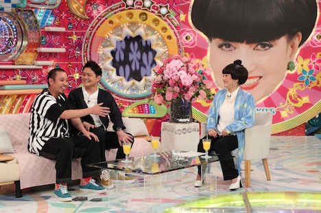 「徹子の部屋シミュレーション」に臨む千鳥（左）と、黒柳徹子役の友近（右）。(c)テレビ朝日