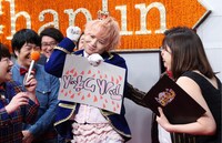 アピールするアントワネット山口。