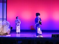 あるあるを歌い上げる八坂ある之介。