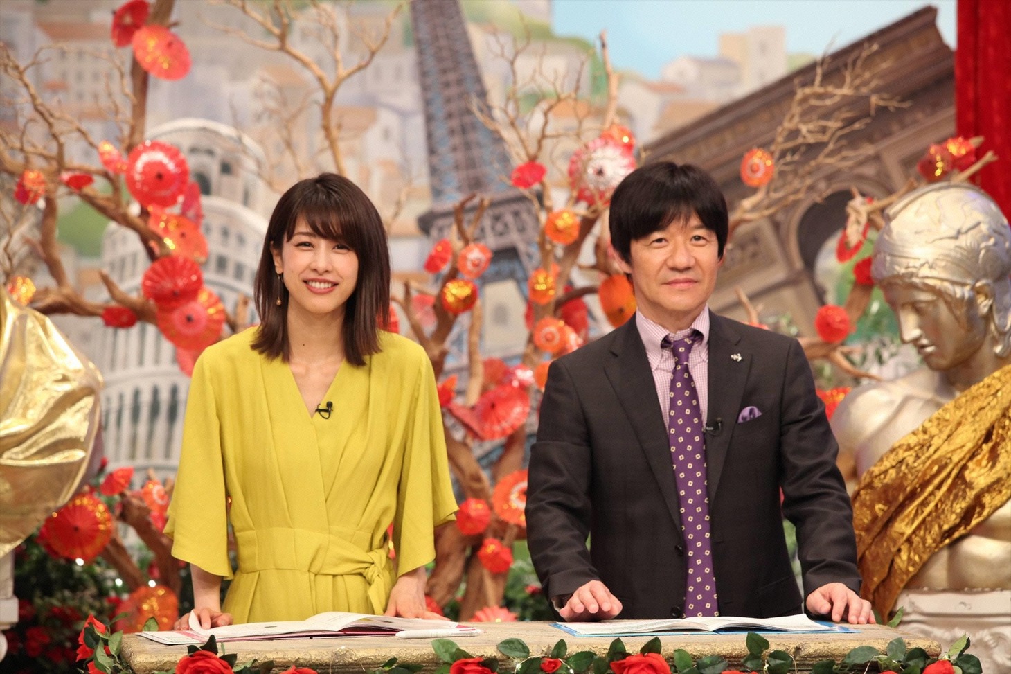 内村光良と加藤綾子（左）。(c)フジテレビ