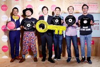 左からアキラ100%、ハリウッドザコシショウ、だーりんず、ロビンフット。