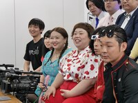 「冗談騎士」のワンシーン。(c)BSフジ