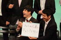 キャラに似合わない提案をするダブルブッキング川元。