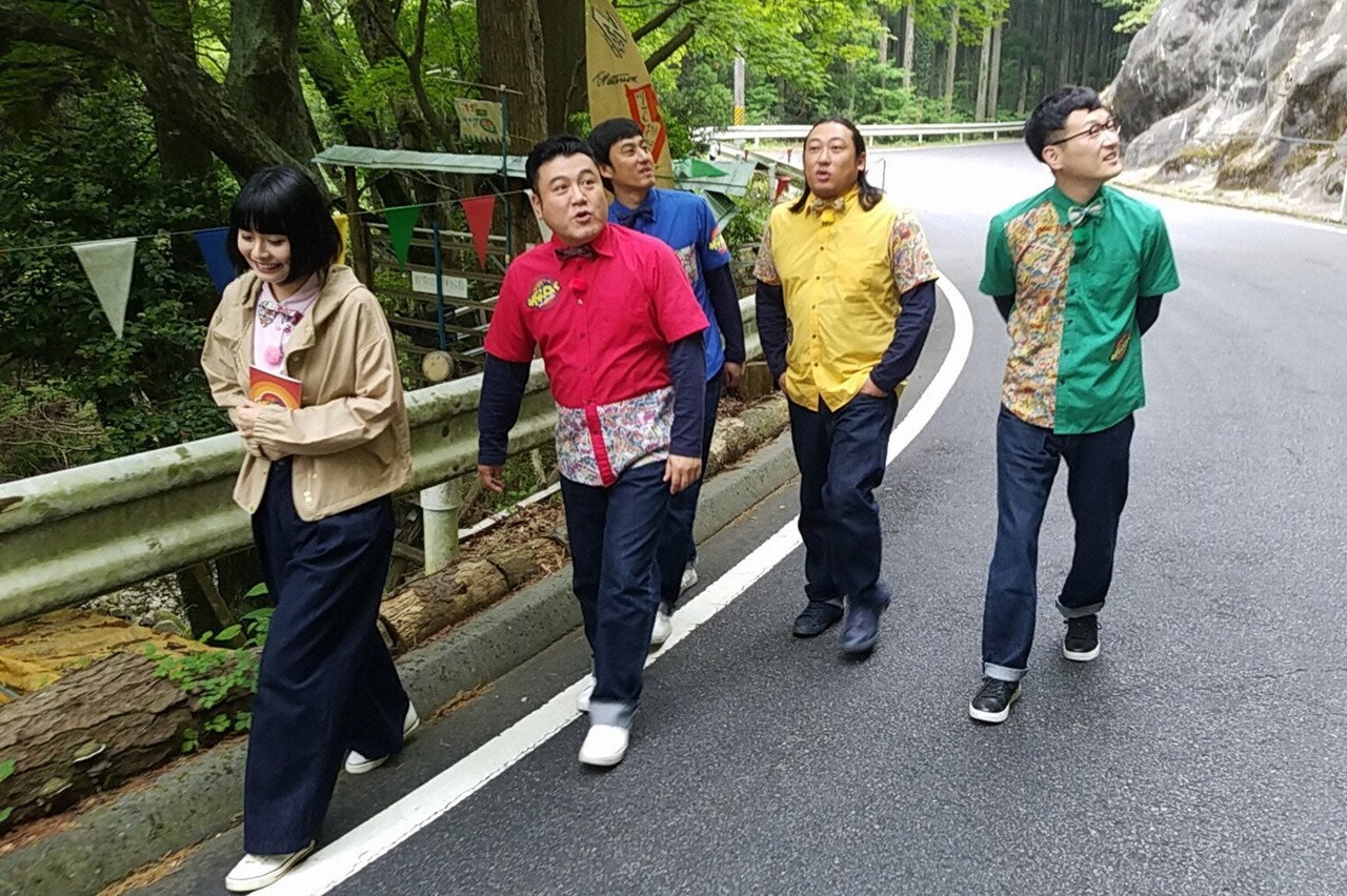 ザキヤマ＆ロバートが廃材で作られた村へ、村長の願いとは