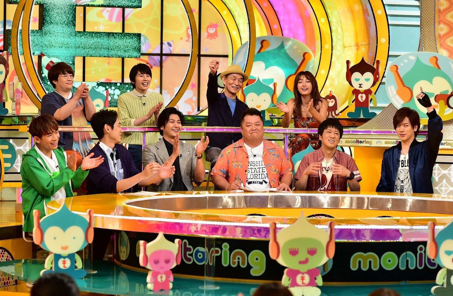 「ニンゲン観察バラエティ モニタリングSP」のスタジオ出演者たち。(c)TBS