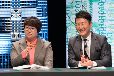 (左から)ハリセンボン春菜、堀潤。(c)フジテレビ