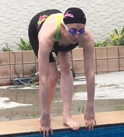 「いきなりスイマーズ」より。(c)テレビ東京