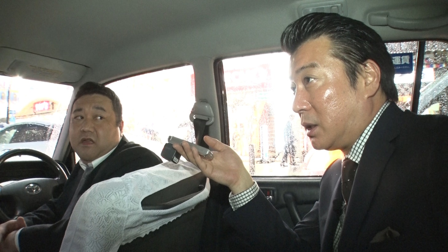 「出張！加藤浩次の1億総コメンテーター ～今のニッポン、どーなのよ！～」のワンシーン。(c)日本テレビ
