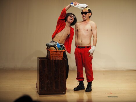 虹の黄昏の単独ライブのワンシーン。(c)テレビ朝日