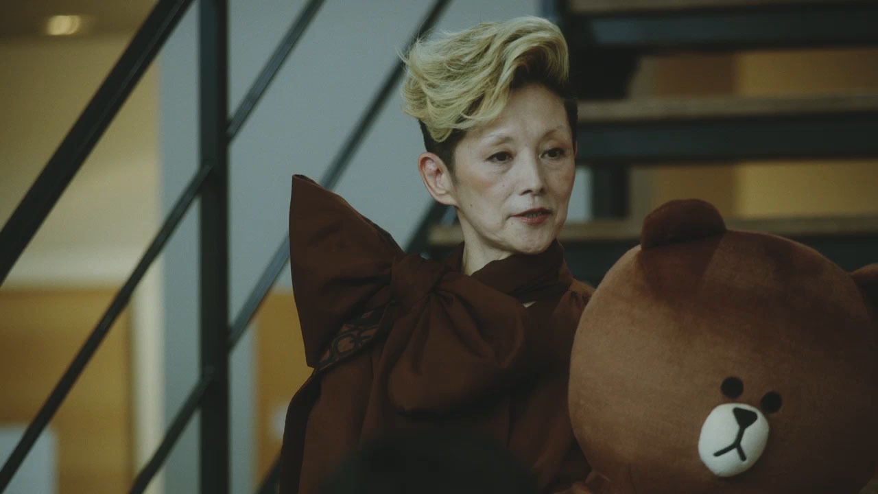 テレビCM「新しい風・新CEO篇」のワンシーン。