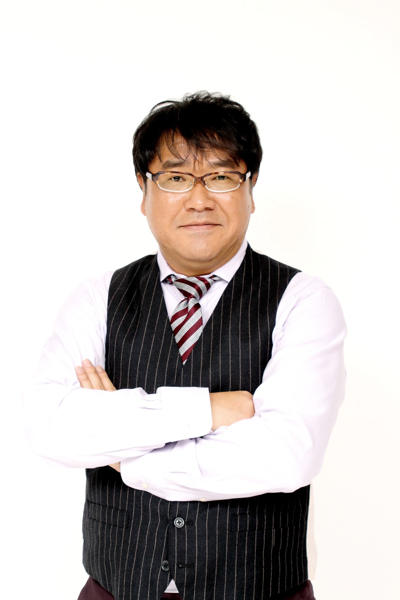 三代稔彦役のカンニング竹山。