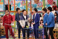 （左から）とろサーモン、和牛、銀シャリの「チームめし」。(c)フジテレビ