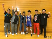 ジャングルポケット太田夫妻（中央）、宮川大輔（左端）ら。