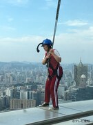 「世界！旅々さまぁ～ず」のワンシーン。