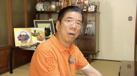 千鳥ノブの実家を訪れる西川きよし。(c)ABC