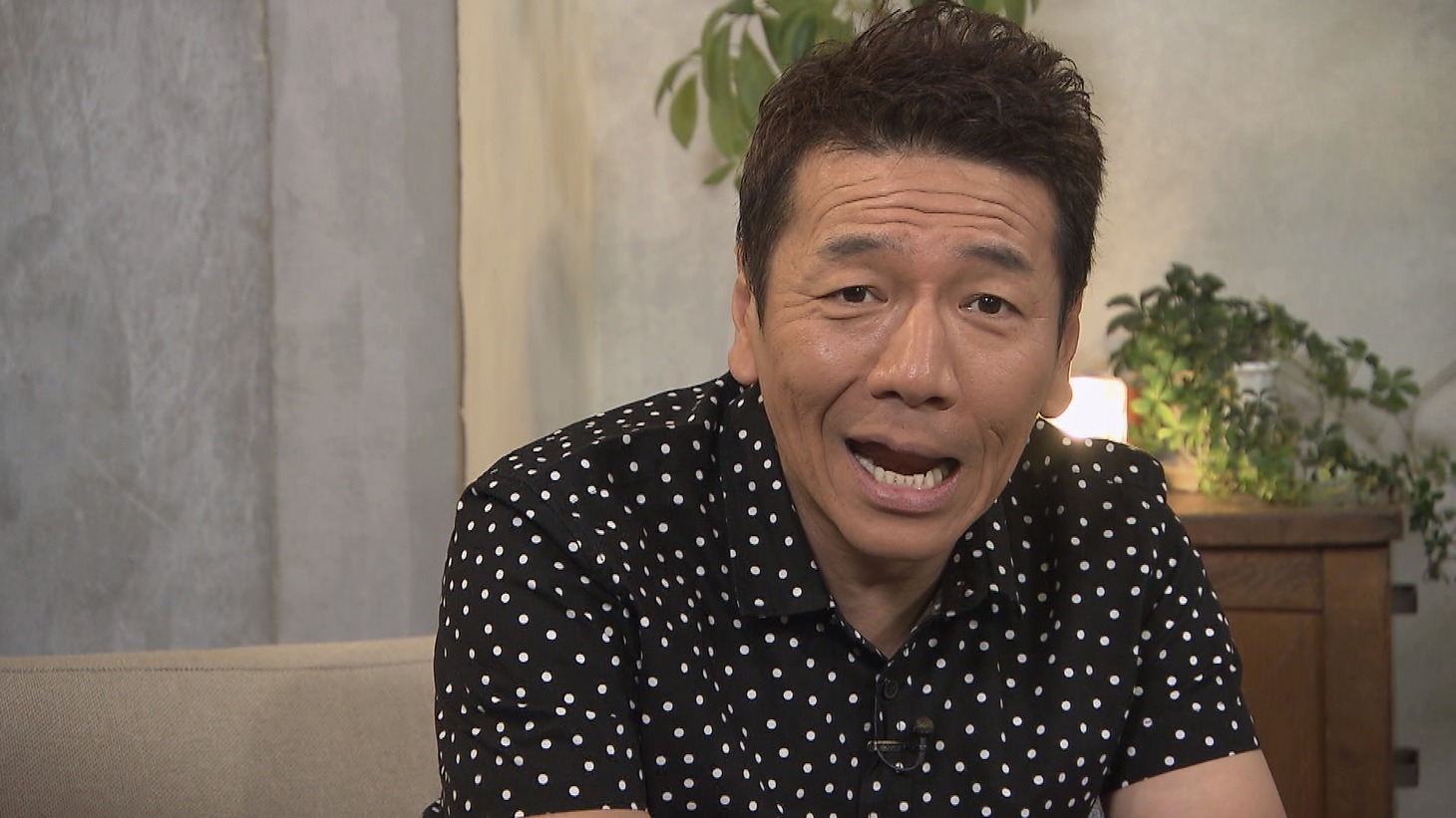 くりぃむしちゅー上田 (c)中京テレビ