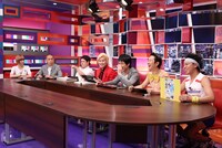 番組の出演者たち。(c)中京テレビ