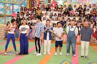 「VS嵐」に「チームチャンピオン」として出演する（左から）ひょっこりはん、阿部桃子、かまいたち、八重樫東、バイきんぐ。(c)フジテレビ