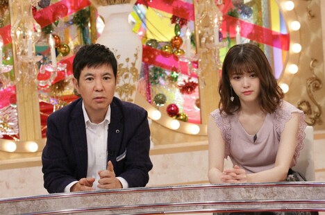 スタジオゲストの（左から）関根勤、松村沙友理。(c)テレビ朝日