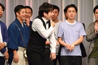 腕をつってしまったダイス。