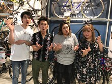 左からツートライブ、海原やすよ ともこ。