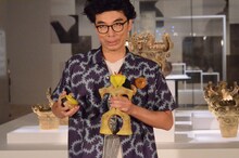 オニギリ型土偶を紹介する片桐仁。